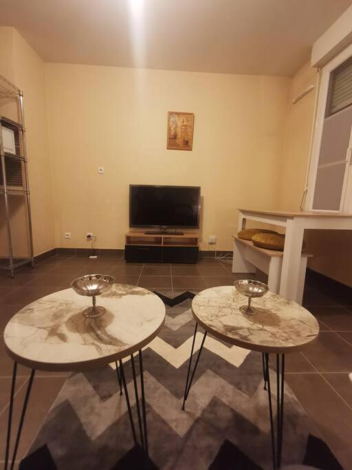 Logement En Hypercentre Dans Une Residence Амиен Екстериор снимка