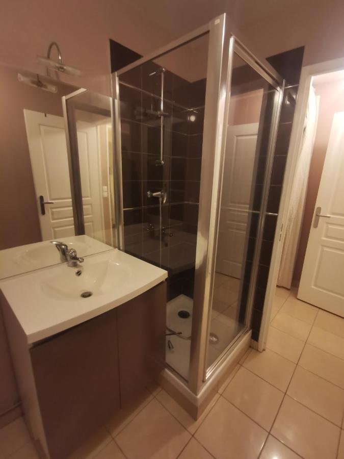 Logement En Hypercentre Dans Une Residence Амиен Екстериор снимка